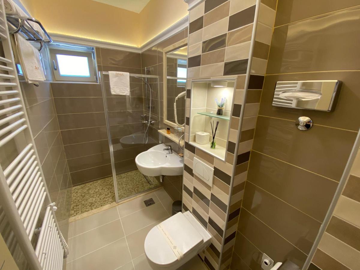 Villas Arbia - Magdalena By The Beach Banjol Ngoại thất bức ảnh