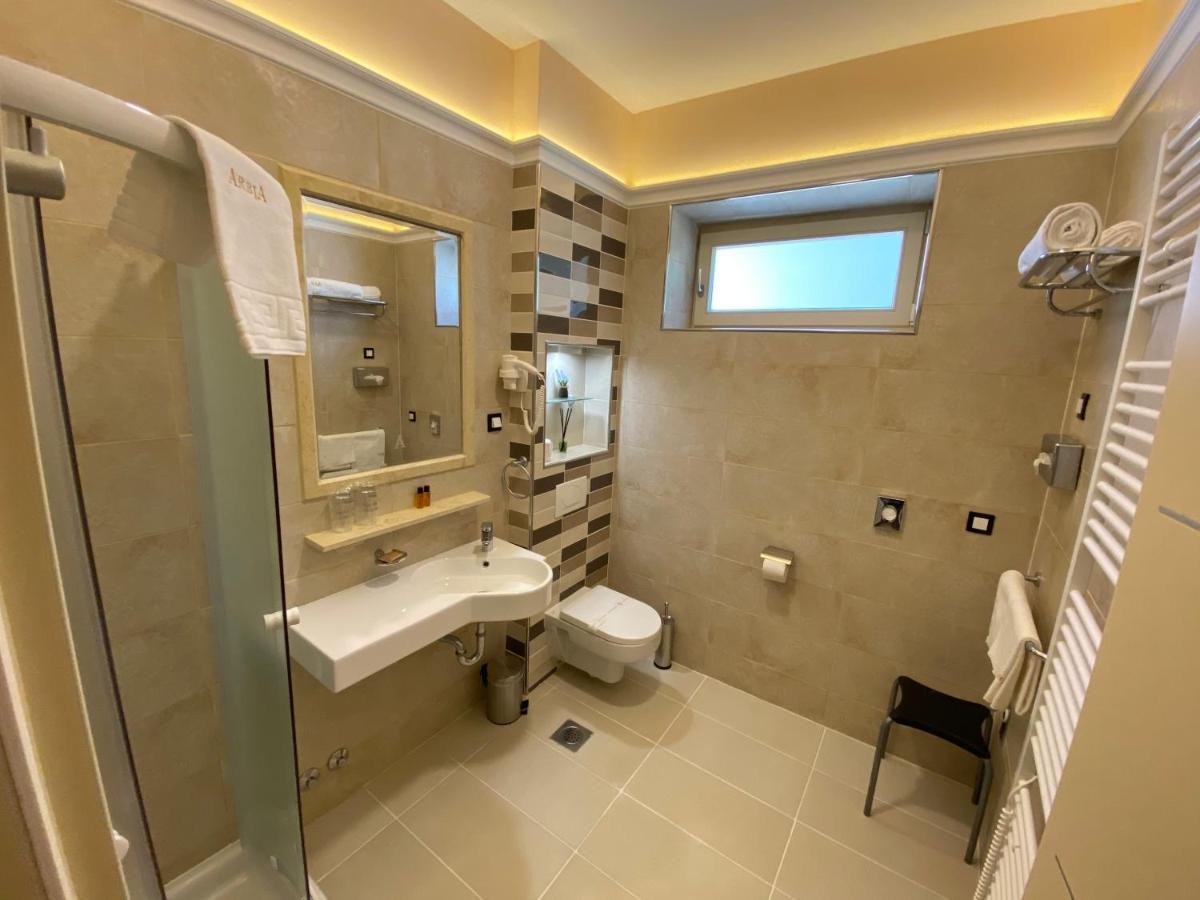 Villas Arbia - Magdalena By The Beach Banjol Ngoại thất bức ảnh